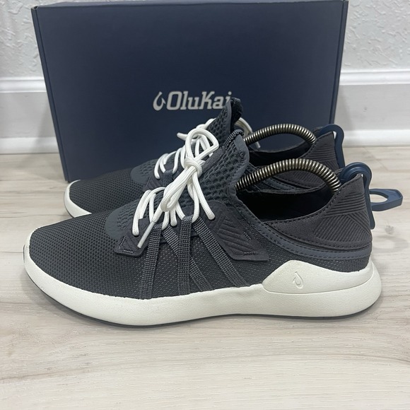 OLUKAI Holo Sneaker Men's Size US 8 Dark Shadow Shoes NEW with Box - Picture 2 of 8